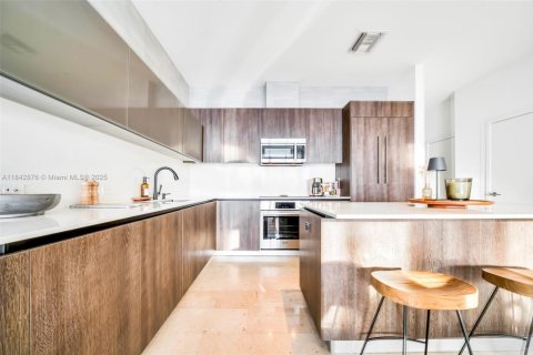 Condominio en venta en Miami, Florida, 2 dormitorios, 130.71 m2 № 1839412 - foto 7