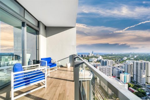 Condominio en venta en Miami, Florida, 2 dormitorios, 130.71 m2 № 1839412 - foto 1
