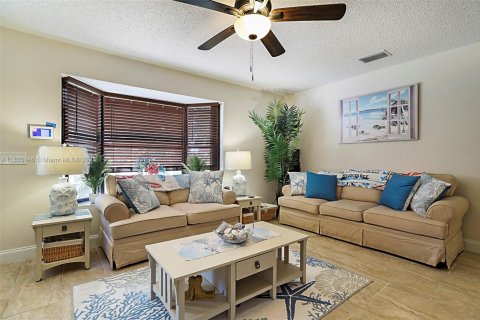 Casa en venta en St. Lucie, Florida, 2 dormitorios, 93.65 m2 № 1957400 - foto 5