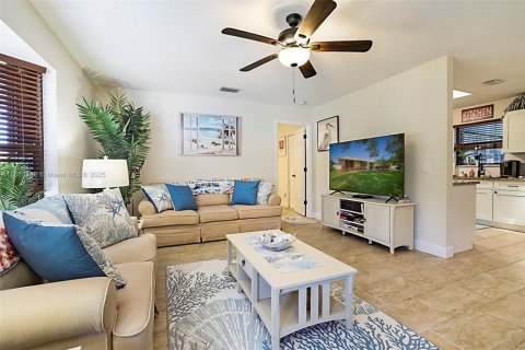 Casa en venta en St. Lucie, Florida, 2 dormitorios, 93.65 m2 № 1957400 - foto 8