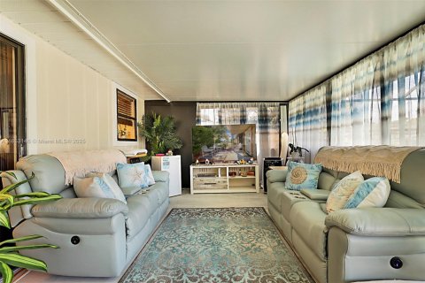 Casa en venta en St. Lucie, Florida, 2 dormitorios, 93.65 m2 № 1957400 - foto 14