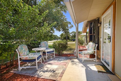 Casa en venta en St. Lucie, Florida, 2 dormitorios, 93.65 m2 № 1957400 - foto 4