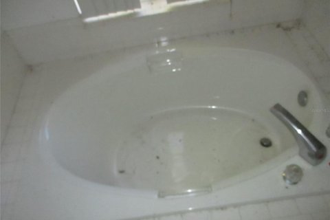 Casa en venta en New Port Richey, Florida, 3 dormitorios, 216.46 m2 № 2117002 - foto 17