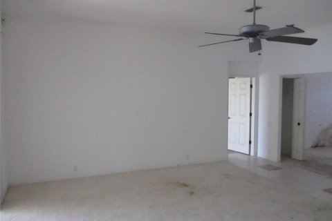 Casa en venta en New Port Richey, Florida, 3 dormitorios, 216.46 m2 № 2117002 - foto 11