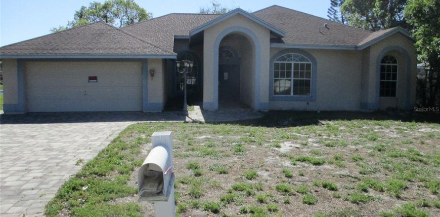 Casa en New Port Richey, Florida 3 dormitorios, 216.46 m2 № 2117002