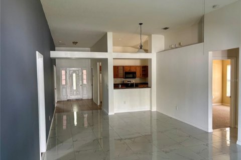 Villa ou maison à louer à Lutz, Floride: 4 chambres, 156.82 m2 № 2342010 - photo 3