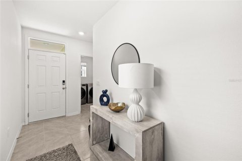 House in Davenport, Florida 3 bedrooms, 150.97 sq.m. № 2211640 - photo 11