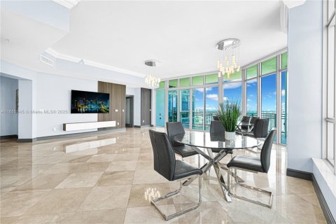 Condo in Hollywood, Florida, 3 bedrooms  № 1882220 - photo 15