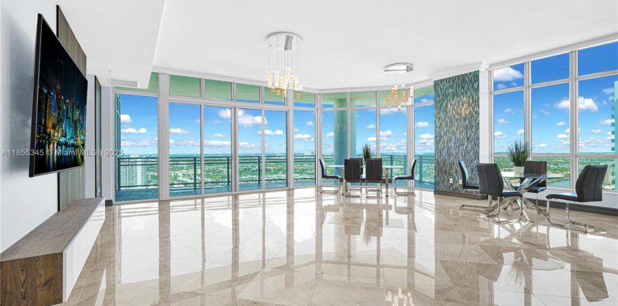 Condo in Hollywood, Florida, 3 bedrooms  № 1882220