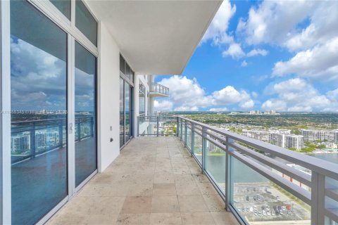 Condo in Hollywood, Florida, 3 bedrooms  № 1882220 - photo 12