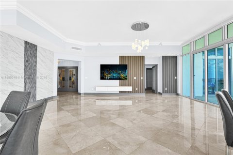 Condo in Hollywood, Florida, 3 bedrooms  № 1882220 - photo 8
