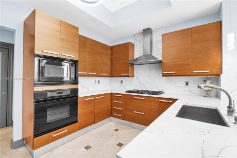 Condo in Hollywood, Florida, 3 bedrooms  № 1882220 - photo 21