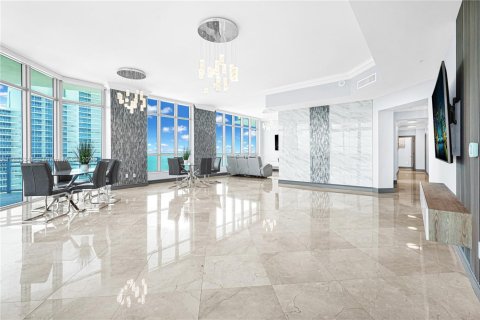 Condo in Hollywood, Florida, 3 bedrooms  № 1882220 - photo 5