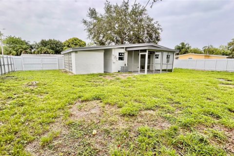 House in Port St. Lucie, Florida 2 bedrooms, 73.39 sq.m. № 1748050 - photo 10