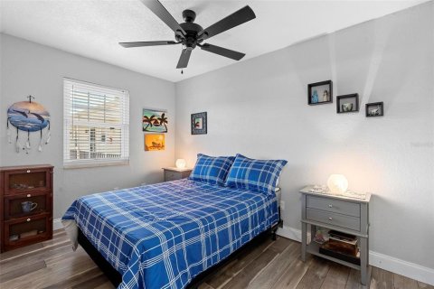 Condominio en venta en Astor, Florida, 2 dormitorios, 77.29 m2 № 1723573 - foto 14