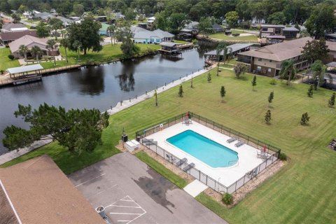 Condominio en venta en Astor, Florida, 2 dormitorios, 77.29 m2 № 1723573 - foto 16
