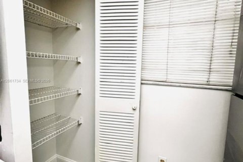 Condominio en venta en Miami, Florida, 2 dormitorios, 89 m2 № 2265870 - foto 9