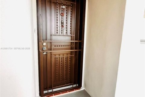 Condominio en venta en Miami, Florida, 2 dormitorios, 89 m2 № 2265870 - foto 2