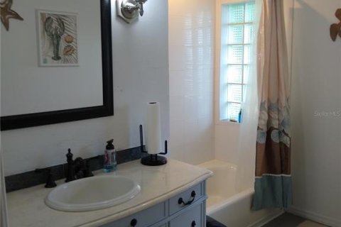 House in Venice, Florida 3 bedrooms, 198.63 sq.m. № 1326977 - photo 20