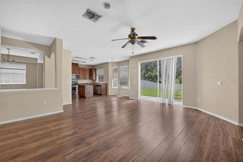 House in Orlando, Florida 4 bedrooms, 234.86 sq.m. № 2321151 - photo 13