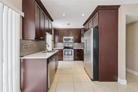 Copropriété à louer à Kissimmee, Floride: 3 chambres, 116.13 m2 № 2385653 - photo 4