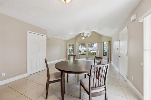 Copropriété à louer à Kissimmee, Floride: 3 chambres, 116.13 m2 № 2385653 - photo 13