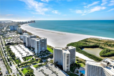 Condo in Marco Island, Florida, 2 bedrooms  № 2005104 - photo 3