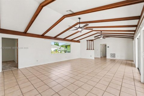 Villa ou maison à vendre à Sebastian, Floride: 3 chambres, 187.38 m2 № 2417729 - photo 3