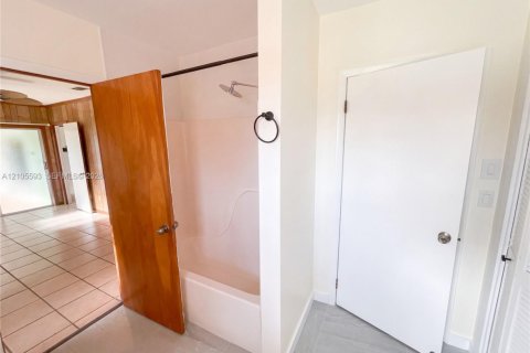 Villa ou maison à vendre à Sebastian, Floride: 3 chambres, 187.38 m2 № 2417729 - photo 25