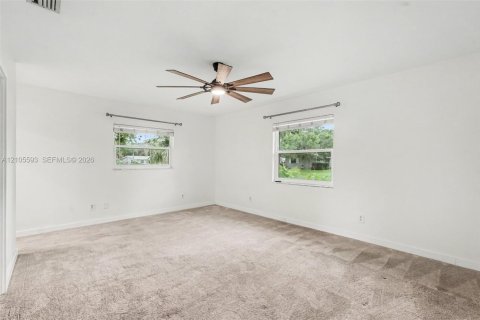 Villa ou maison à vendre à Sebastian, Floride: 3 chambres, 187.38 m2 № 2417729 - photo 8