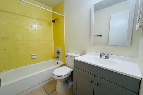 House in Ocala, Florida 2 bedrooms, 114.92 sq.m. № 1876890 - photo 13