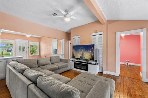 Villa ou maison à vendre à Orlando, Floride: 3 chambres, 112.41 m2 № 2354288 - photo 3