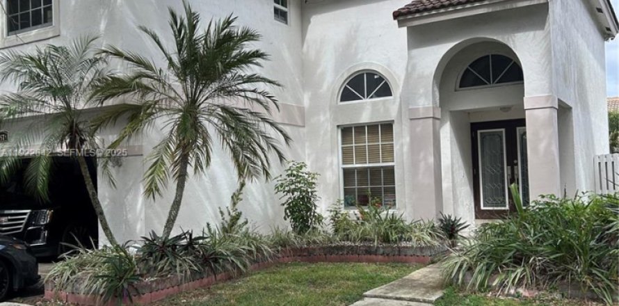 Villa ou maison à Sunrise, Floride 3 chambres, 195 m2 № 1976879