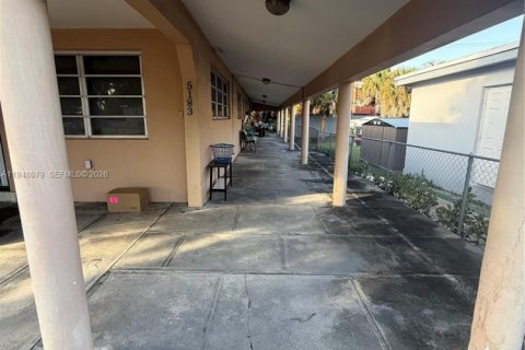 Immobilier commercial à vendre à Miami, Floride: 167.78 m2 № 2004081 - photo 6