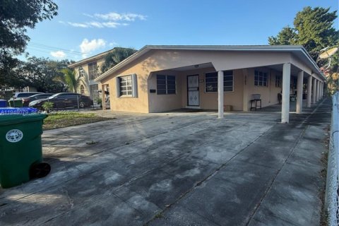 Immobilier commercial à Miami, Floride 167.78 m2 № 2004081