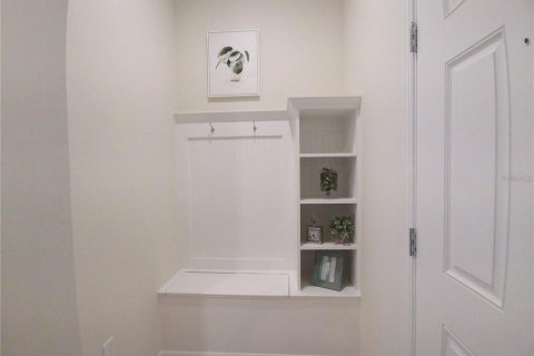 Townhouse in Davenport, Florida 5 bedrooms, 212.1 sq.m. № 1681631 - photo 3