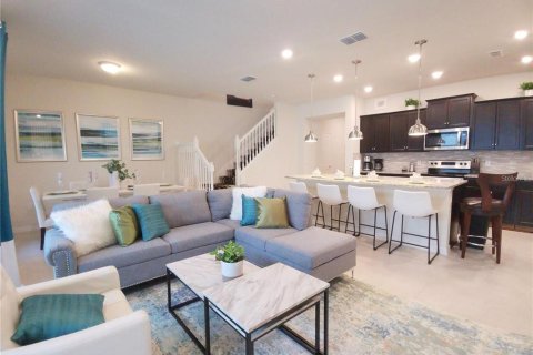 Townhouse in Davenport, Florida 5 bedrooms, 212.1 sq.m. № 1681631 - photo 8