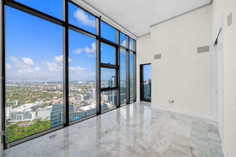 Condo in Miami, Florida, 3 bedrooms  № 2022689 - photo 16