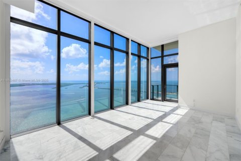 Condo in Miami, Florida, 3 bedrooms  № 2022689 - photo 17