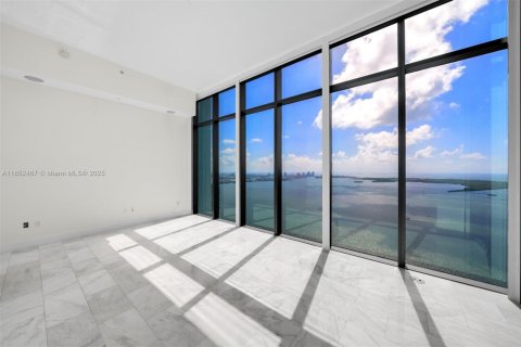 Condo in Miami, Florida, 3 bedrooms  № 2022689 - photo 18