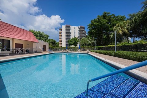 Condominio en venta en Aventura, Florida, 2 dormitorios, 92.34 m2 № 1808959 - foto 29