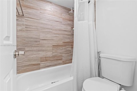 Condominio en venta en Aventura, Florida, 2 dormitorios, 92.34 m2 № 1808959 - foto 15