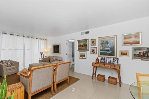 Condominio en venta en Aventura, Florida, 2 dormitorios, 92.34 m2 № 1808959 - foto 4