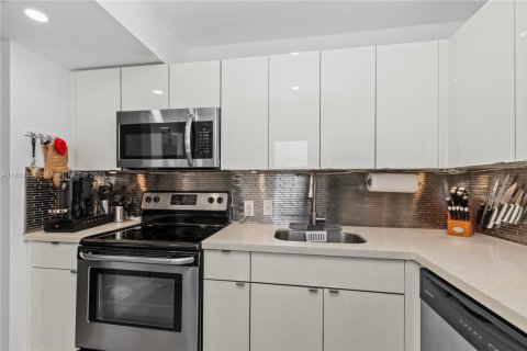 Condominio en venta en Aventura, Florida, 2 dormitorios, 92.34 m2 № 1808959 - foto 9