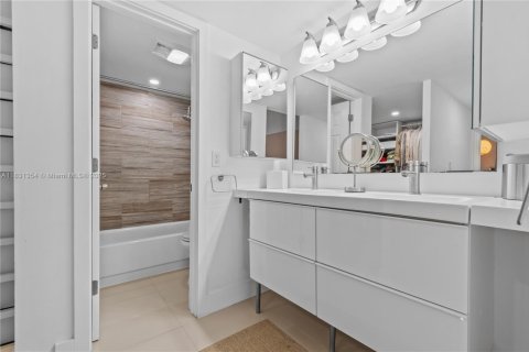 Condominio en venta en Aventura, Florida, 2 dormitorios, 92.34 m2 № 1808959 - foto 14