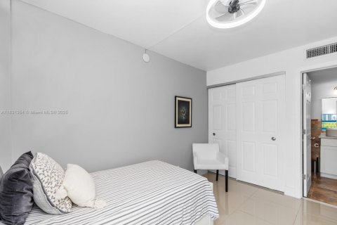 Condominio en venta en Aventura, Florida, 2 dormitorios, 92.34 m2 № 1808959 - foto 19