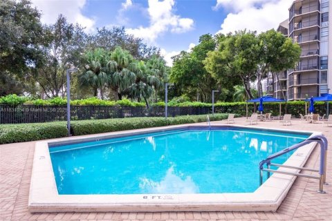 Condominio en venta en Aventura, Florida, 2 dormitorios, 92.34 m2 № 1808959 - foto 30