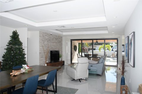 Villa ou maison à vendre à Pompano Beach, Floride: 3 chambres, 162.3 m2 № 1986286 - photo 23