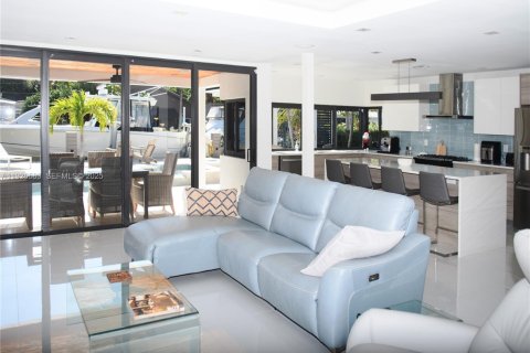 Villa ou maison à vendre à Pompano Beach, Floride: 3 chambres, 162.3 m2 № 1986286 - photo 11