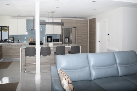 Villa ou maison à vendre à Pompano Beach, Floride: 3 chambres, 162.3 m2 № 1986286 - photo 17